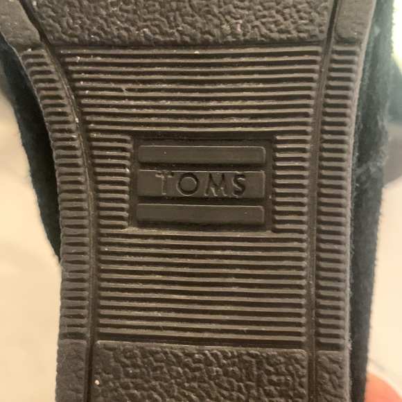 Tom’s Black Suede Girl’s bootie - size 2 - Picture 5 of 6